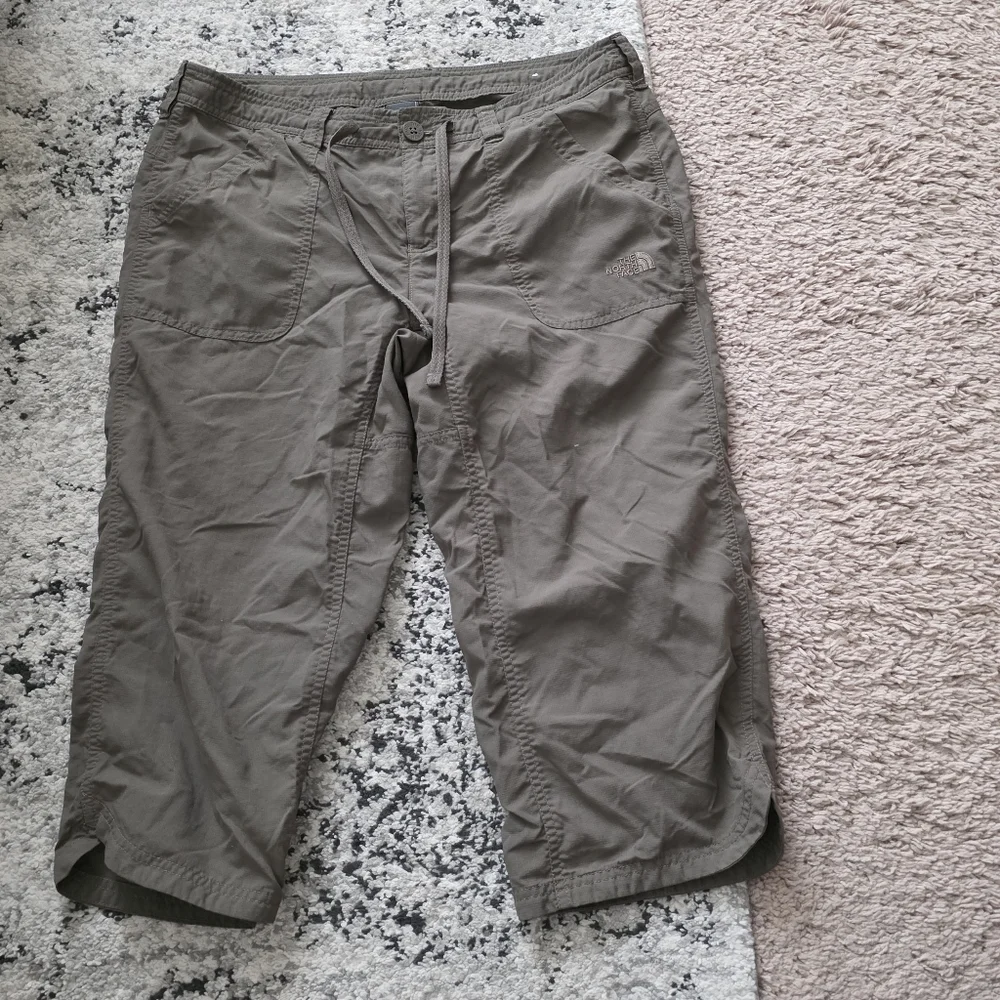 The North Face Active Outdoor Pants Over Capri Womens 10 Brown Granola Hiking